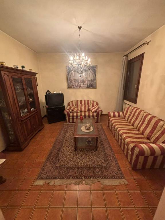 casa indipendente in vendita a Silea in zona Lanzago
