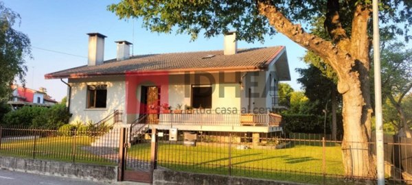 casa indipendente in vendita a Silea in zona Lanzago