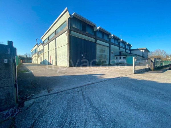 locale commerciale in vendita a Silea