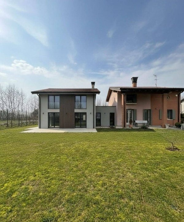 casa indipendente in vendita a Silea in zona Cendon