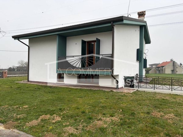 casa indipendente in vendita a Silea in zona Sant'Elena