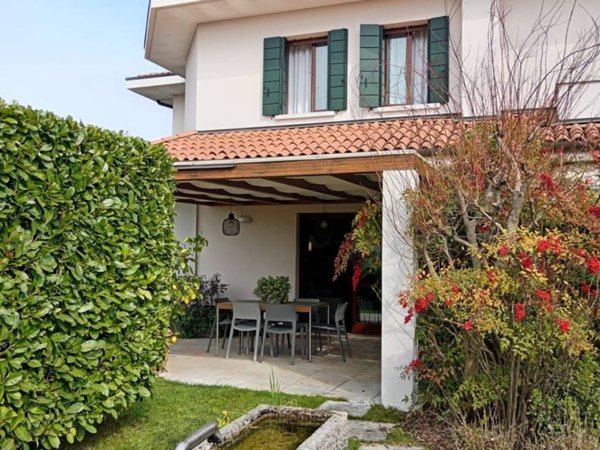 casa indipendente in vendita a Silea