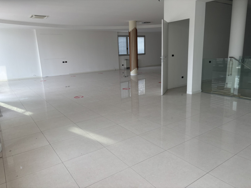 negozio in vendita a Silea