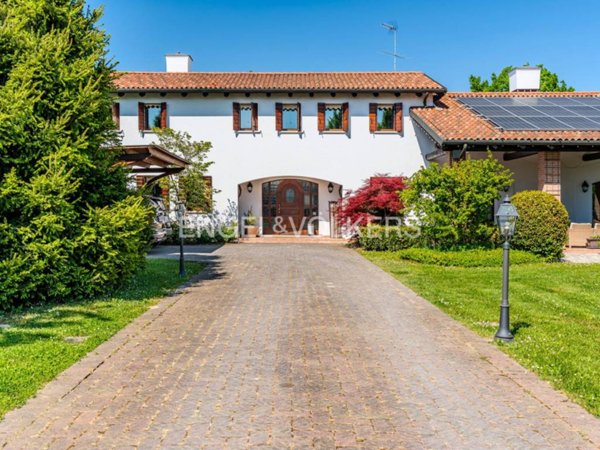 casa indipendente in vendita a Silea