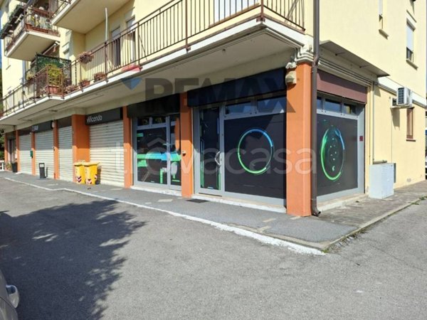 negozio in vendita a Silea