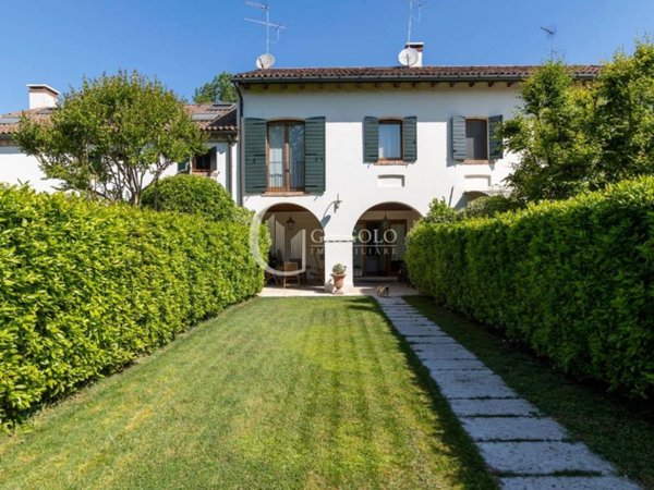 casa indipendente in vendita a Silea