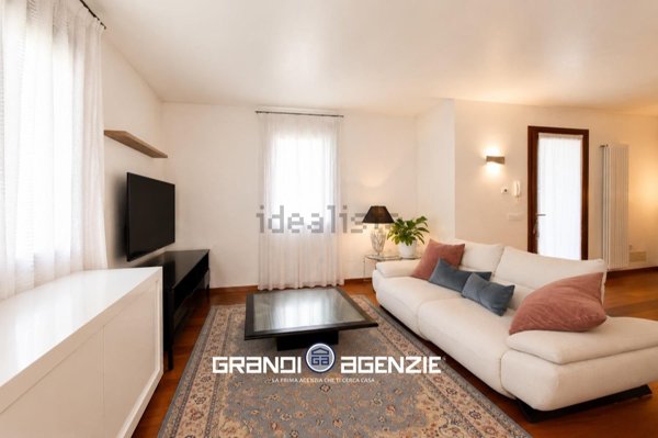 casa indipendente in vendita a Silea in zona Lanzago