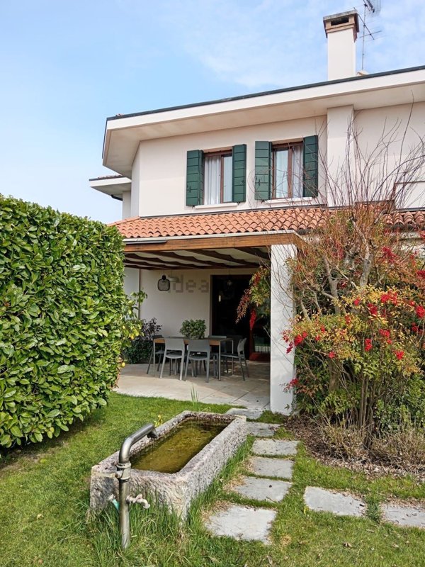 casa indipendente in vendita a Silea