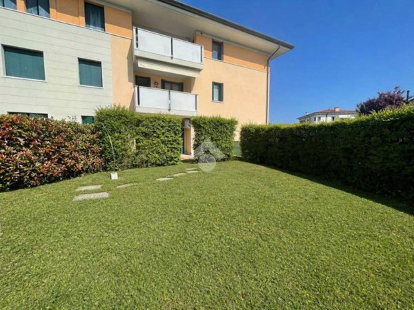 appartamento in vendita a Silea in zona Lanzago