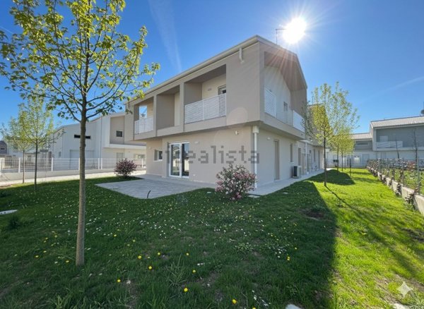 casa indipendente in vendita a Silea