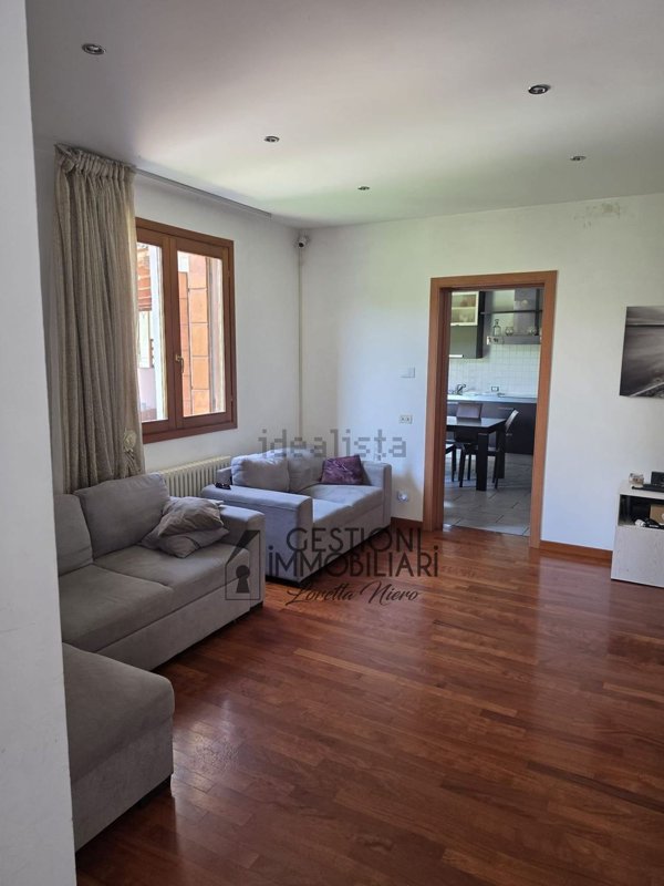 casa indipendente in vendita a Silea in zona Cendon