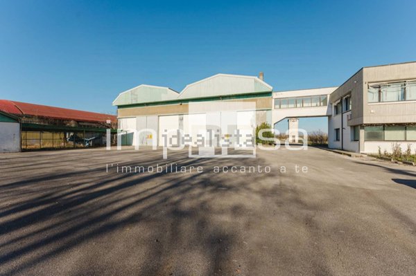 locale di sgombero in vendita a Silea