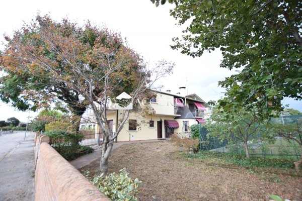 casa indipendente in vendita a Spresiano