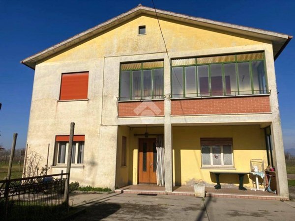 casa indipendente in vendita a Spresiano in zona Lovadina