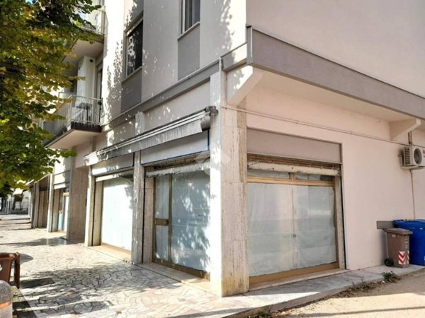 negozio in vendita a Spresiano