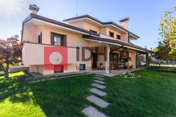 casa indipendente in vendita a Spresiano in zona Visnadello