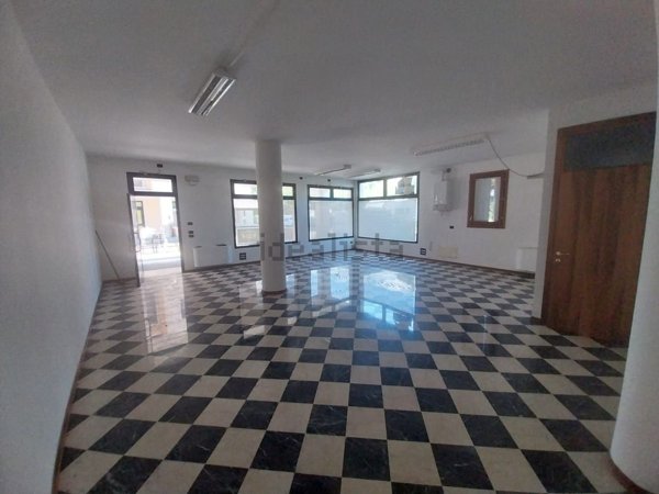 ufficio in vendita a Spresiano