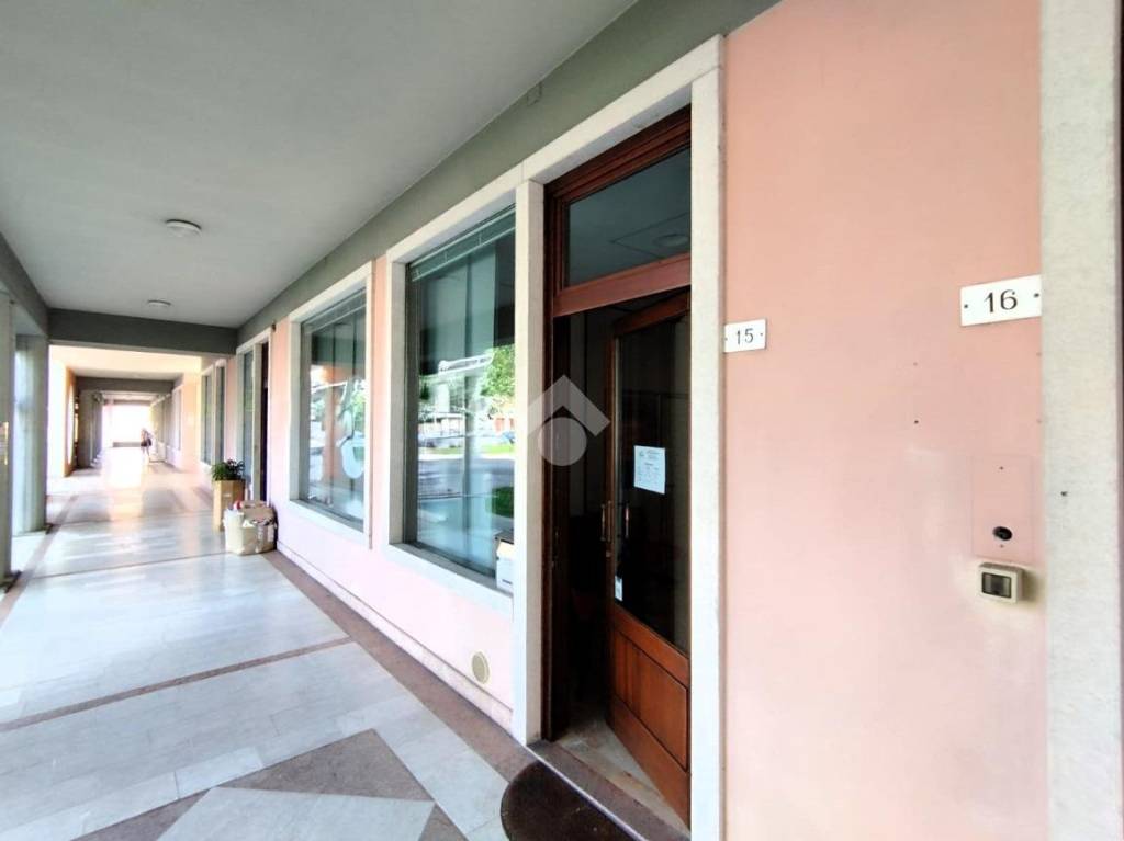 negozio in vendita a Spresiano