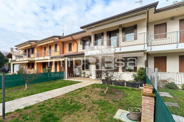 casa indipendente in vendita a Spresiano in zona Lovadina