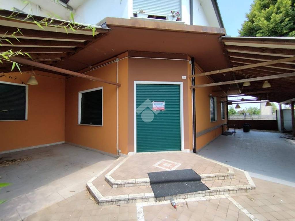 negozio in vendita a Spresiano