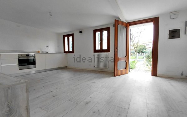 casa indipendente in vendita a Spresiano