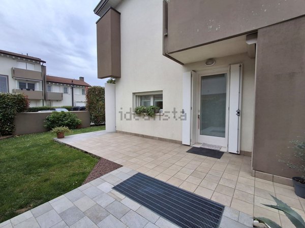 casa indipendente in vendita a Spresiano in zona Lovadina