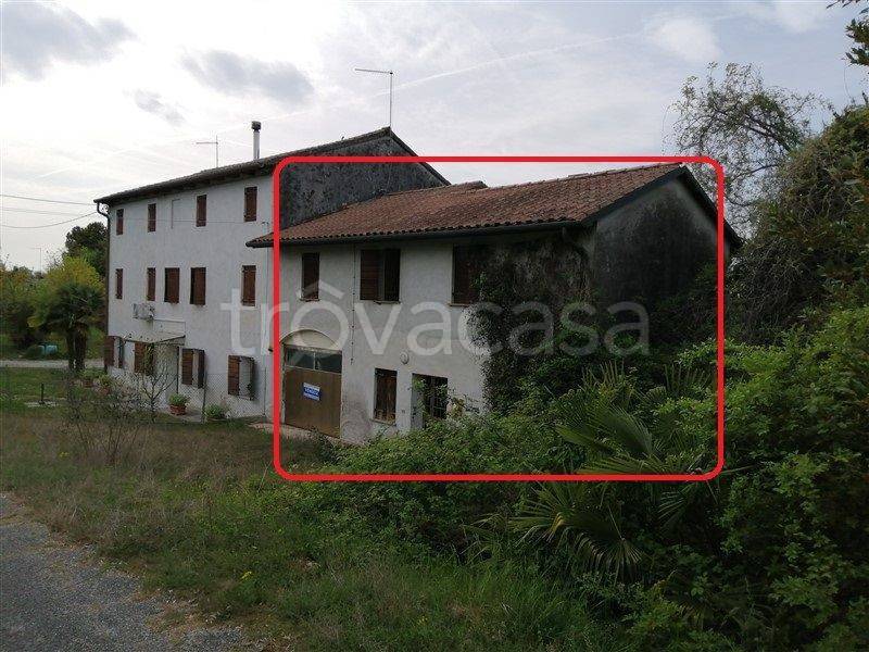 casa indipendente in vendita a Spresiano in zona Lovadina