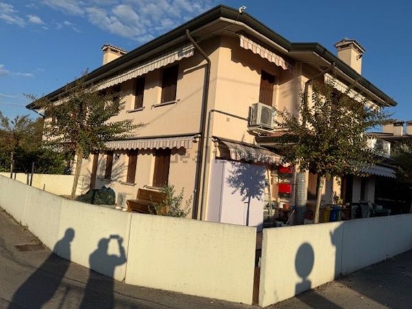 appartamento in vendita a Spresiano in zona Lovadina
