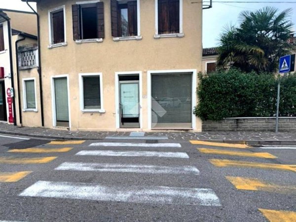 negozio in vendita a Spresiano