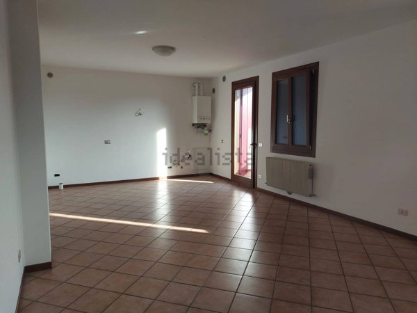 appartamento in vendita a Spresiano in zona Lovadina
