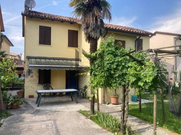 casa indipendente in vendita a Spresiano