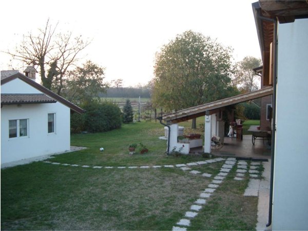 casale in vendita a Spresiano in zona Lovadina