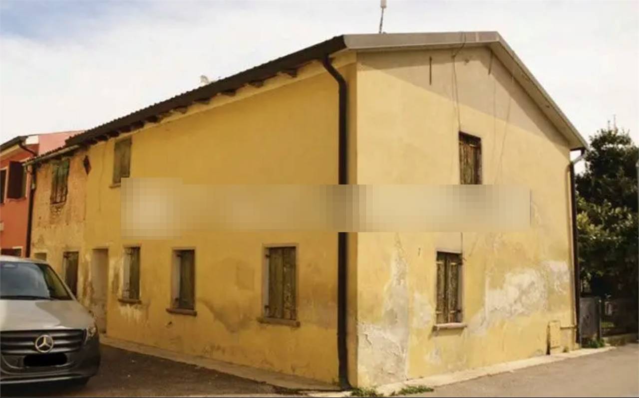 casa indipendente in vendita a Spresiano in zona Lovadina