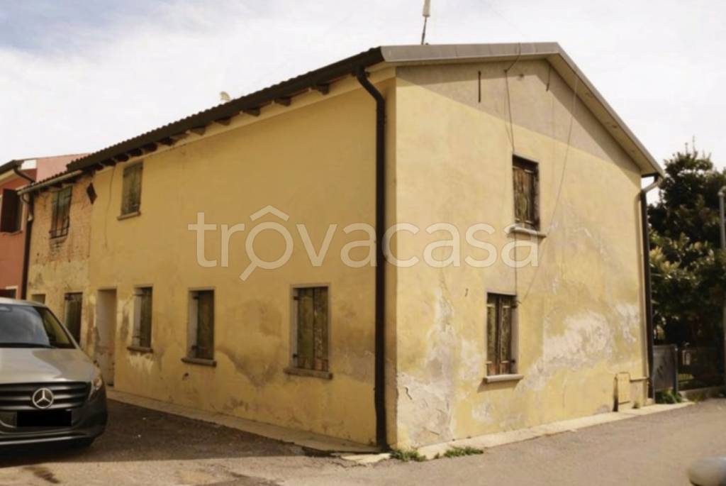 casa indipendente in vendita a Spresiano in zona Lovadina
