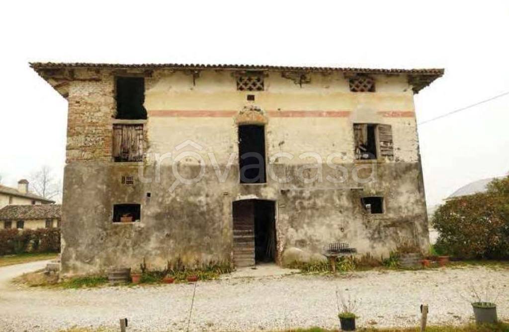 locale commerciale in vendita a Susegana