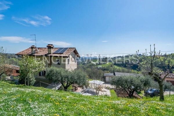 casa indipendente in vendita a Susegana in zona Collalto