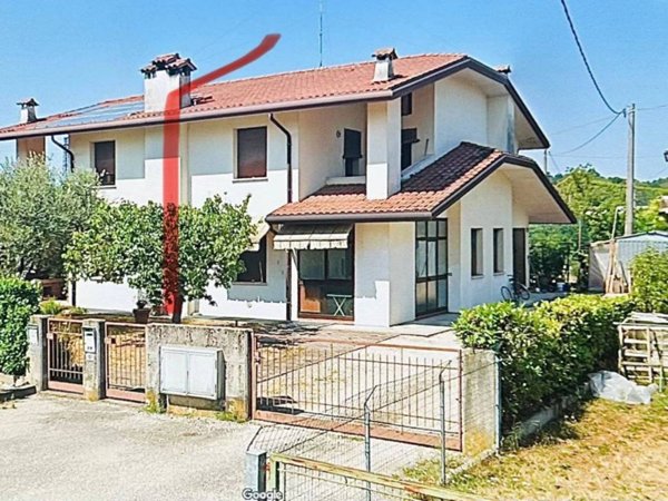 casa indipendente in vendita a Susegana in zona Colfosco