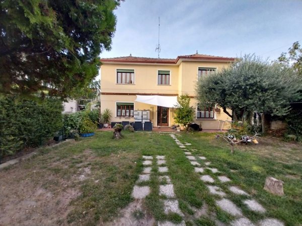 casa indipendente in vendita a Susegana in zona Ponte della Priula