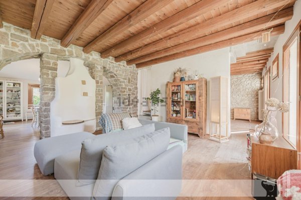 casa indipendente in vendita a Susegana in zona Collalto
