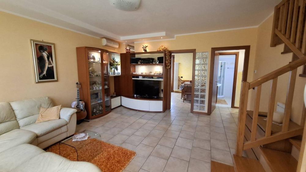 casa indipendente in vendita a Susegana in zona Ponte della Priula