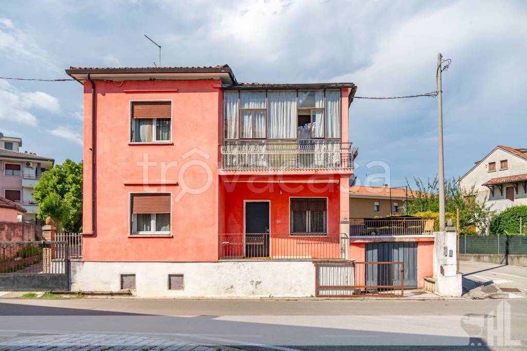 casa indipendente in vendita a Susegana