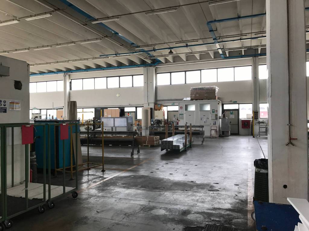 capannone in vendita a Susegana