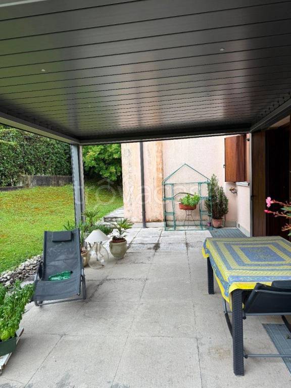 casa indipendente in vendita a Susegana in zona Crevada