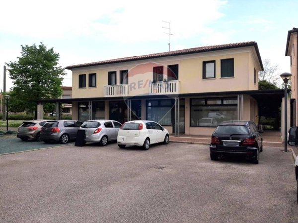 negozio in vendita a Susegana in zona Colfosco