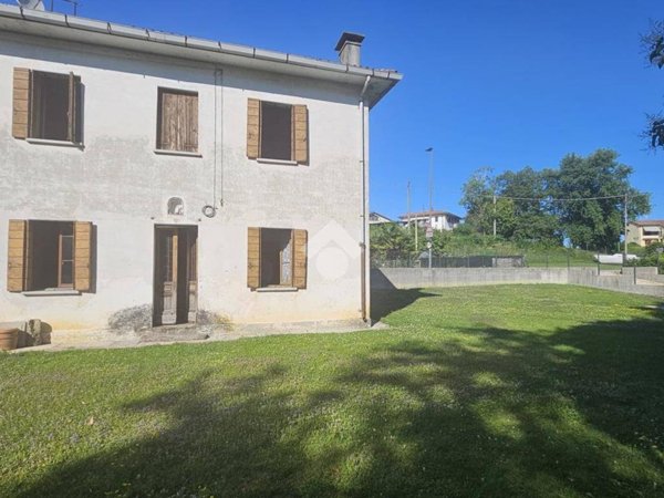 casa indipendente in vendita a Susegana in zona Colfosco