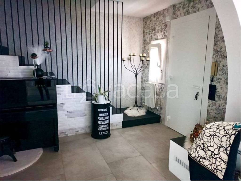 casa indipendente in vendita a Susegana in zona Ponte della Priula