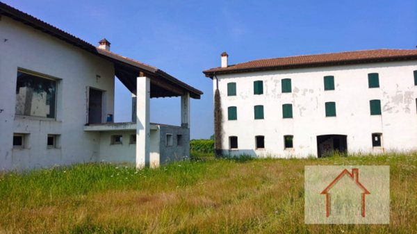 casa indipendente in vendita a Susegana in zona Ponte della Priula