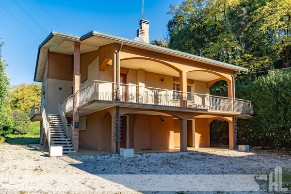 casa indipendente in vendita a Susegana in zona Colfosco