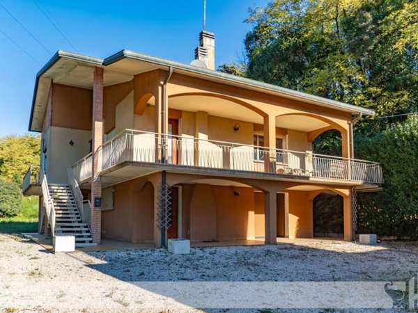 casa indipendente in vendita a Susegana in zona Colfosco
