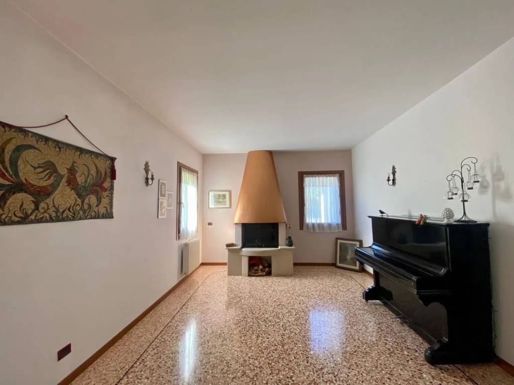 casa indipendente in vendita a Susegana in zona Colfosco